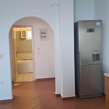 Eleni Apartment *