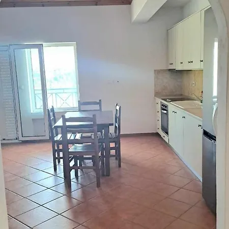 Eleni Apartment Himare