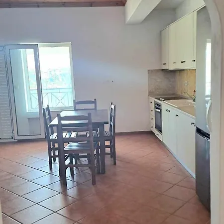 Eleni Apartment Himare