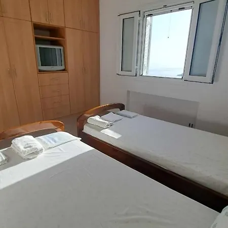 Eleni Apartment Himare