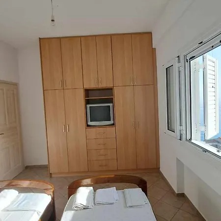 Apartment Eleni Himare