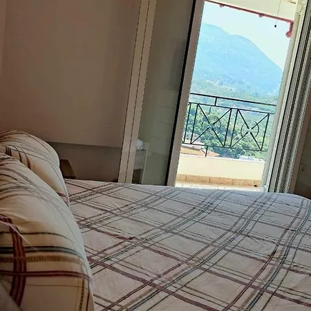 Apartment Eleni Himare