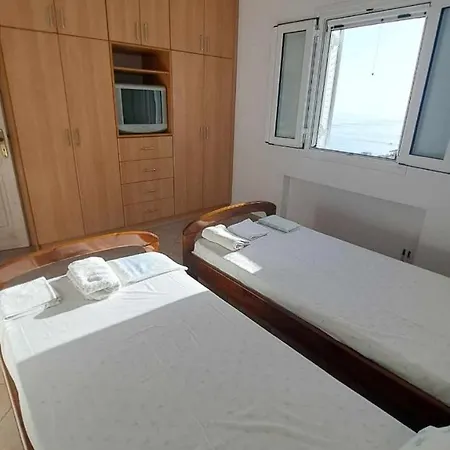 Eleni * Himara